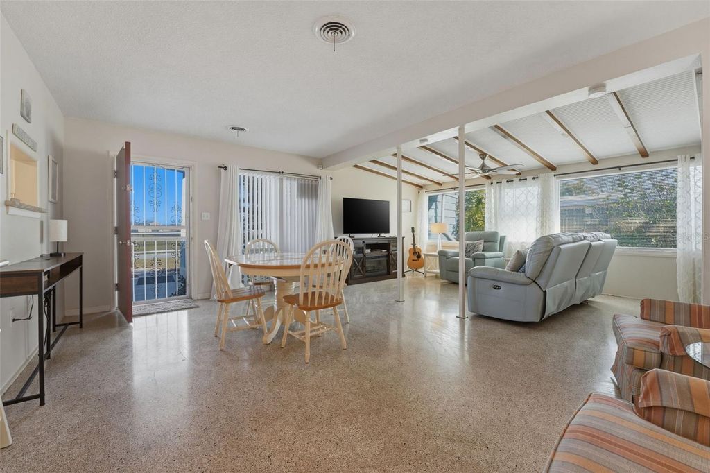 Image 10 of property listing at 1904 31ST STREET W, Bradenton, FL 34205