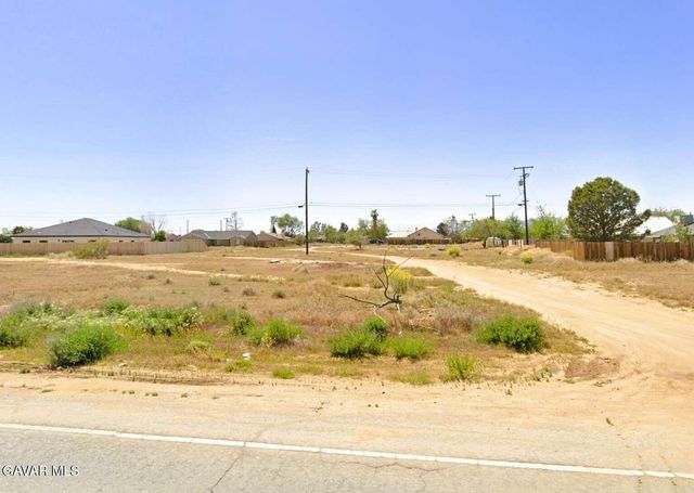 8628 Loop Boulevard, California City, CA 93505