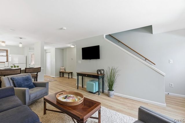 275 Cedar Court, Van Buren, NY 13027