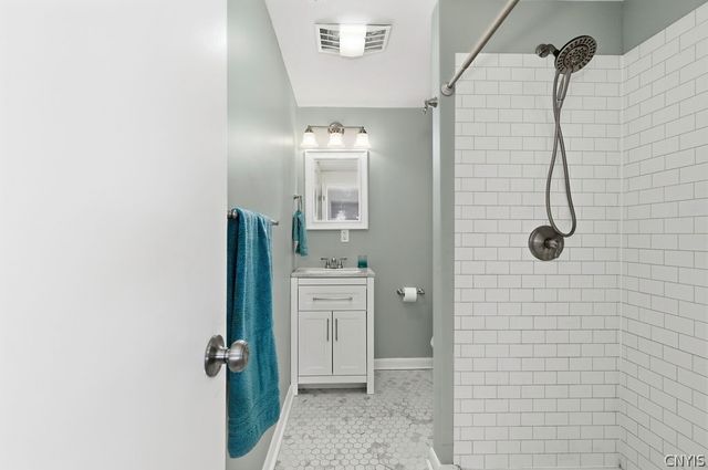 275 Cedar Court, Van Buren, NY 13027