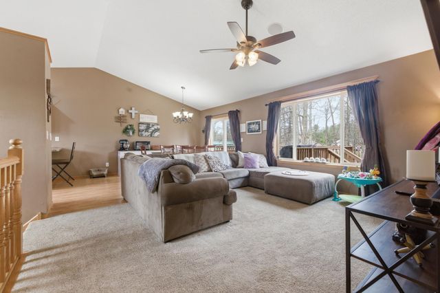 11825 Joneswood Drive, Baxter, MN 56425