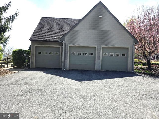 234 MILLER RD, Sinking Spring, PA 19608