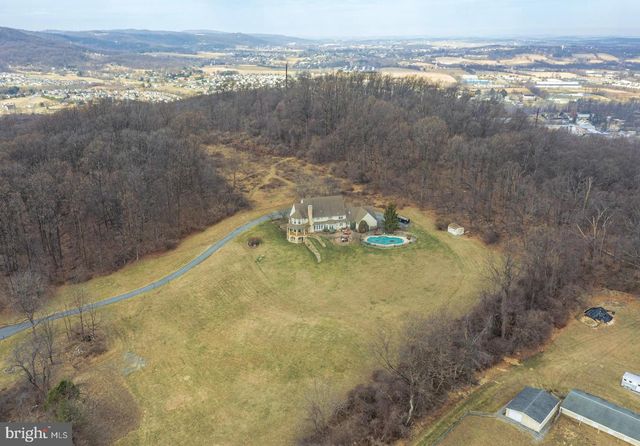 234 MILLER RD, Sinking Spring, PA 19608
