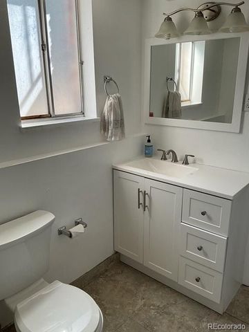 8060 W 9th Avenue 107, Lakewood, CO 80214