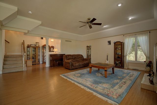 100 Westchester Circle, Kerrville, TX 78028