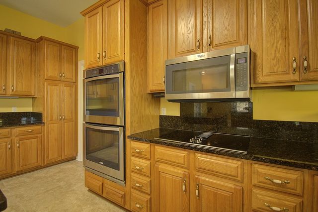 100 Westchester Circle, Kerrville, TX 78028