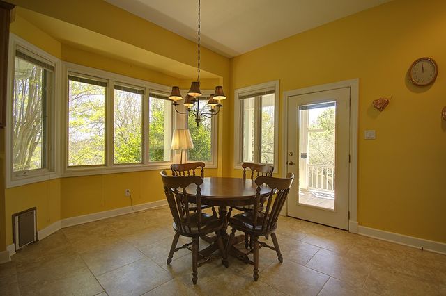 100 Westchester Circle, Kerrville, TX 78028