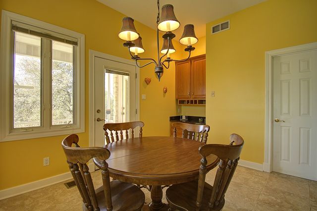 100 Westchester Circle, Kerrville, TX 78028