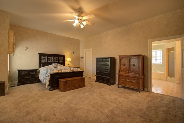 100 Westchester Circle, Kerrville, TX 78028