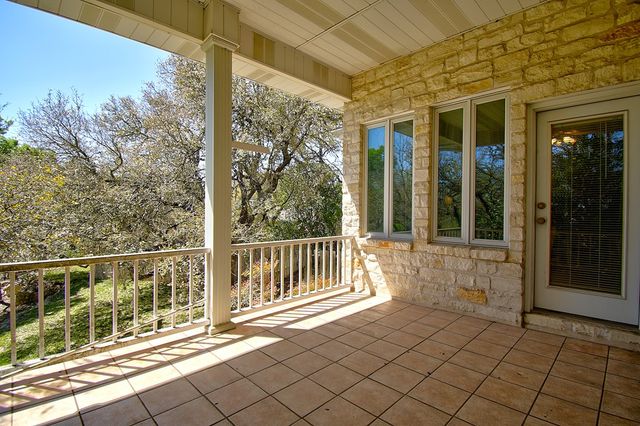 100 Westchester Circle, Kerrville, TX 78028