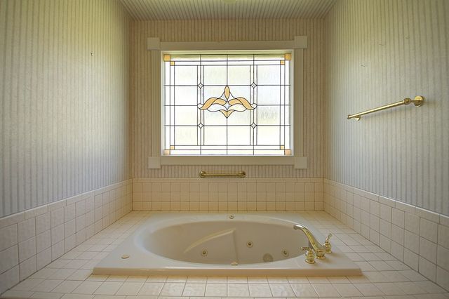 100 Westchester Circle, Kerrville, TX 78028