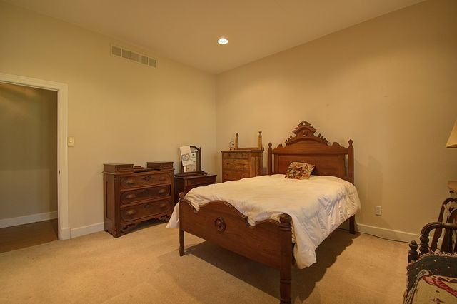 100 Westchester Circle, Kerrville, TX 78028