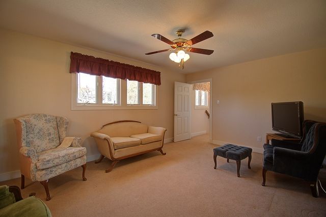 100 Westchester Circle, Kerrville, TX 78028