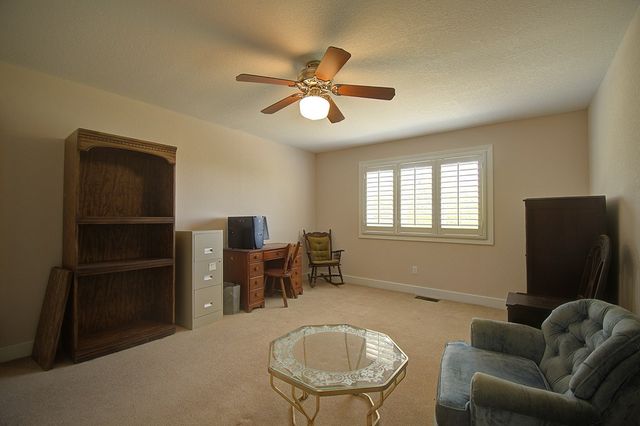 100 Westchester Circle, Kerrville, TX 78028