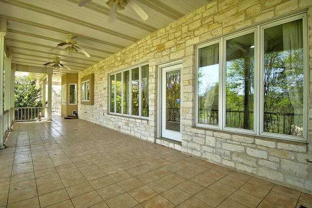 100 Westchester Circle, Kerrville, TX 78028