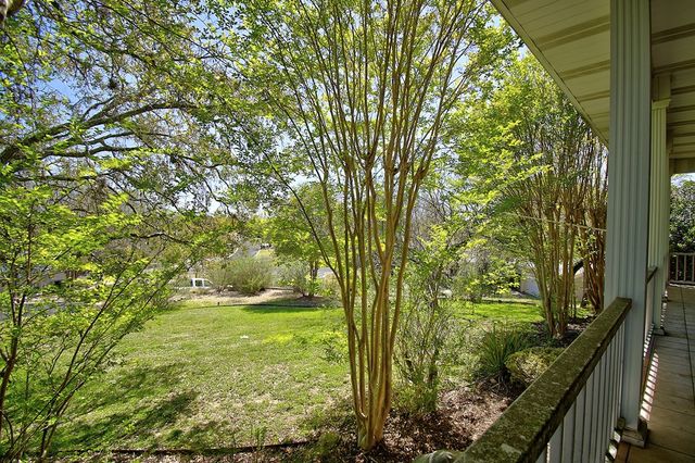 100 Westchester Circle, Kerrville, TX 78028