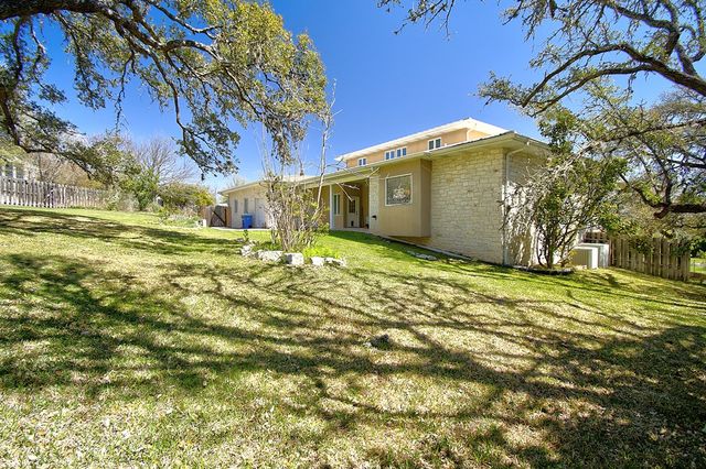 100 Westchester Circle, Kerrville, TX 78028