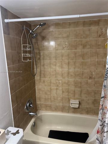 11750 SW 18th St 313-1, Miami, FL 33175