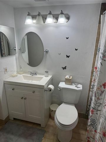 11750 SW 18th St 313-1, Miami, FL 33175