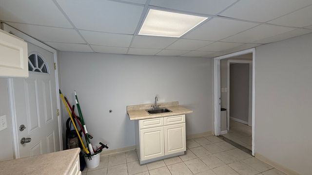 48 Badger Rd, Framingham, MA 01702