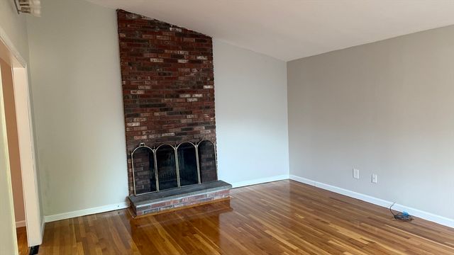 48 Badger Rd, Framingham, MA 01702