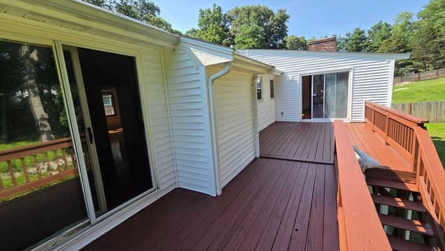 48 Badger Rd, Framingham, MA 01702