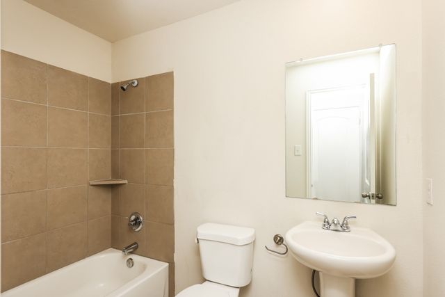 2712 William Street, Mabank, TX 75147