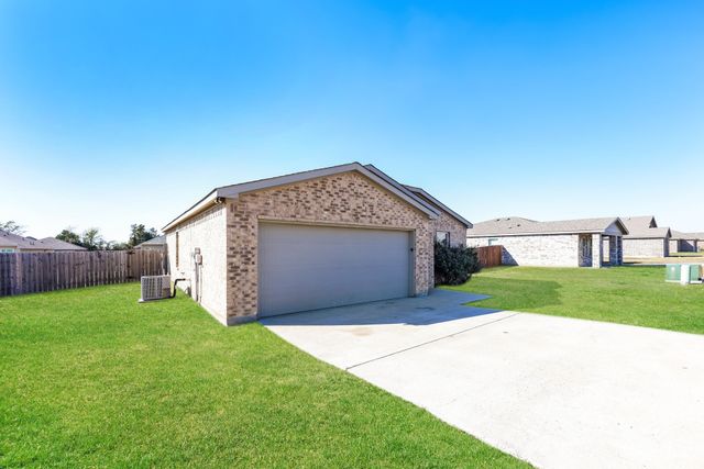 2712 William Street, Mabank, TX 75147
