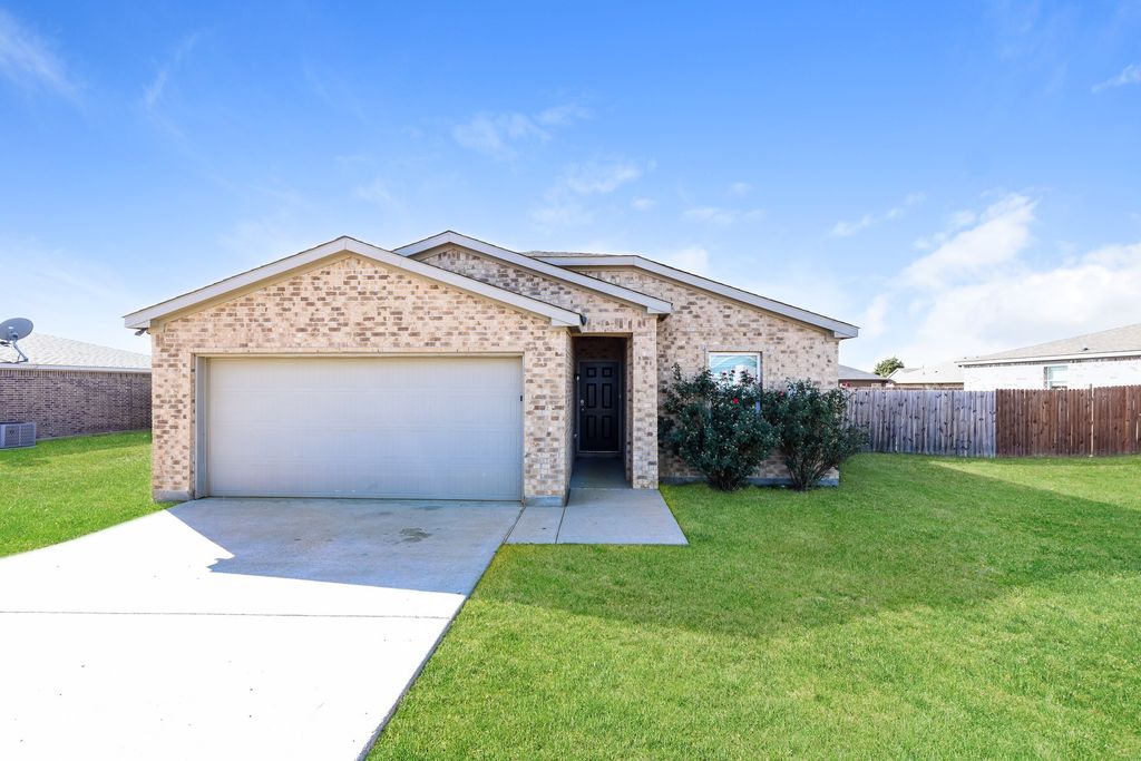 2712 William Street, Mabank, TX 75147