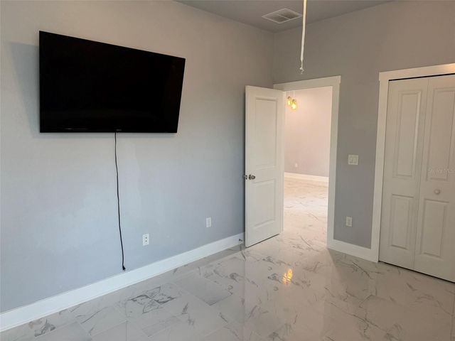 1821 E ESKIMO AVENUE, Tampa, FL 33604