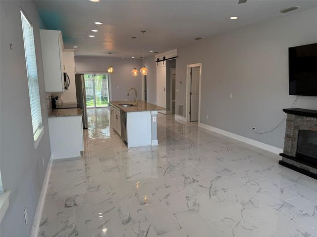 1821 E ESKIMO AVENUE, Tampa, FL 33604