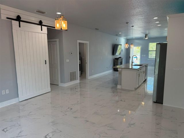 1821 E ESKIMO AVENUE, Tampa, FL 33604