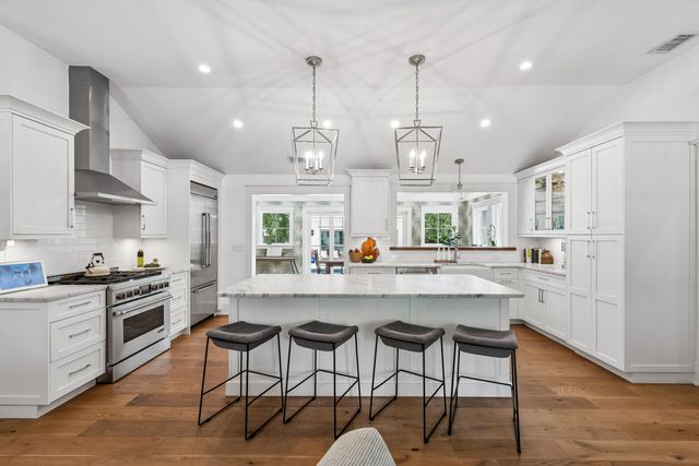1035 Lakeview Drive, Mount Pleasant, SC 29464