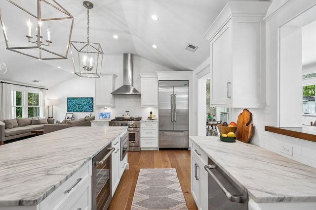 1035 Lakeview Drive, Mount Pleasant, SC 29464