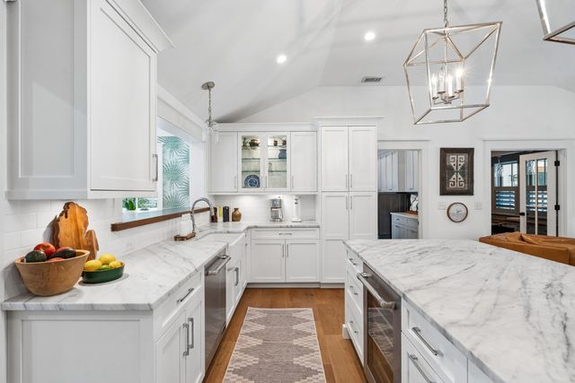 1035 Lakeview Drive, Mount Pleasant, SC 29464