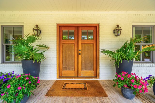 1035 Lakeview Drive, Mount Pleasant, SC 29464