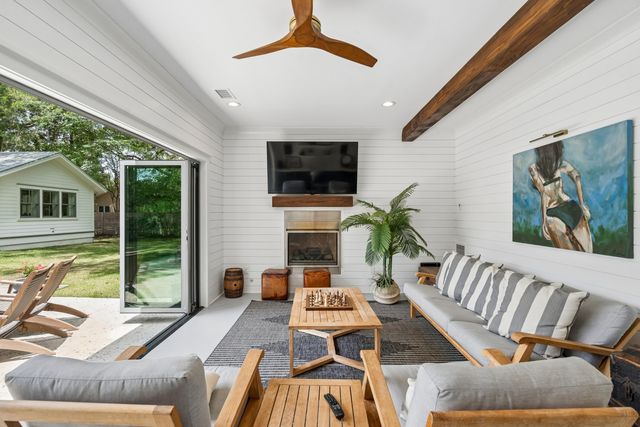 1035 Lakeview Drive, Mount Pleasant, SC 29464
