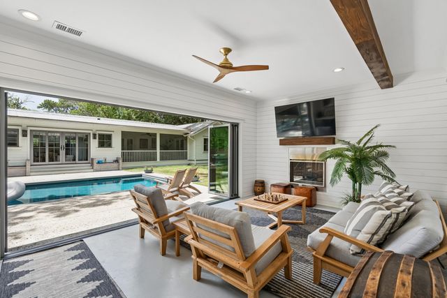 1035 Lakeview Drive, Mount Pleasant, SC 29464