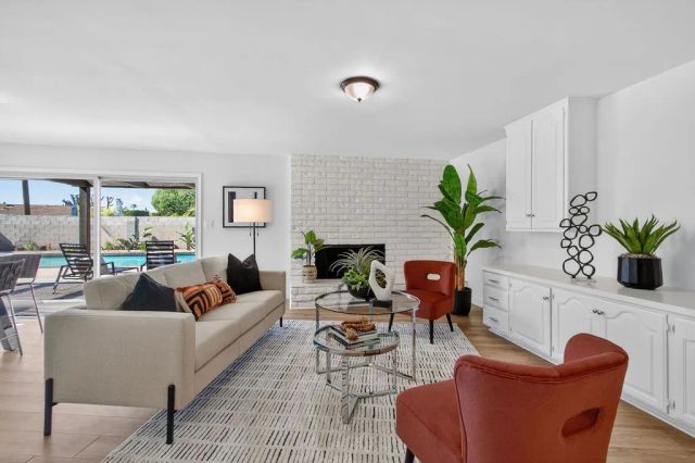 2610 N Deodar, Santa Ana, CA 92705