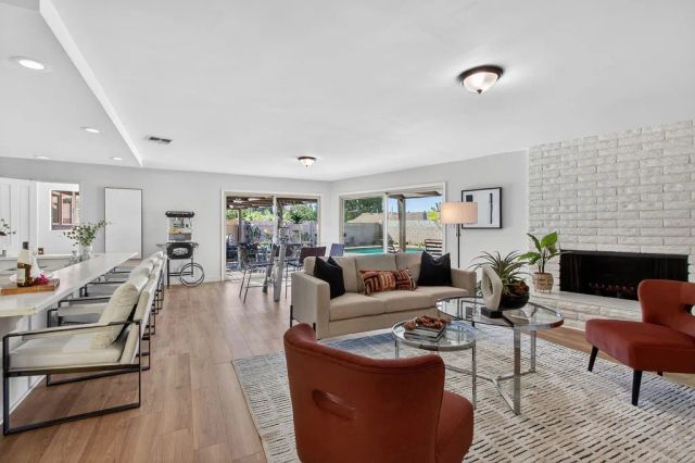 2610 N Deodar, Santa Ana, CA 92705