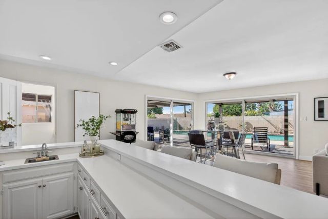 2610 N Deodar, Santa Ana, CA 92705