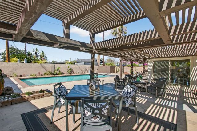 2610 N Deodar, Santa Ana, CA 92705