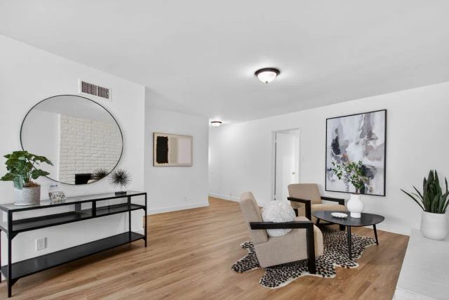 2610 N Deodar, Santa Ana, CA 92705