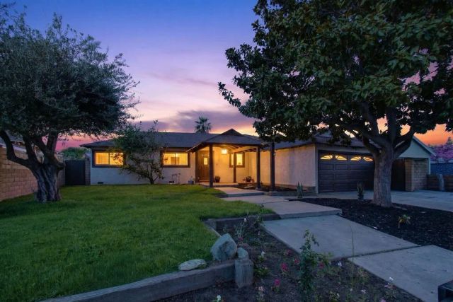 2610 N Deodar, Santa Ana, CA 92705