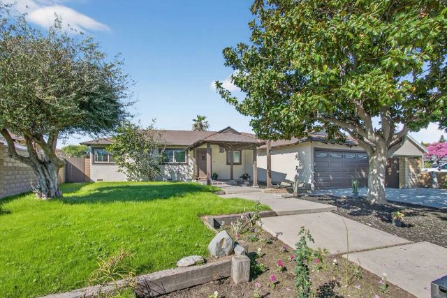 2610 N Deodar, Santa Ana, CA 92705