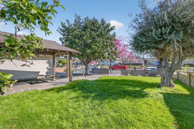 2610 N Deodar, Santa Ana, CA 92705