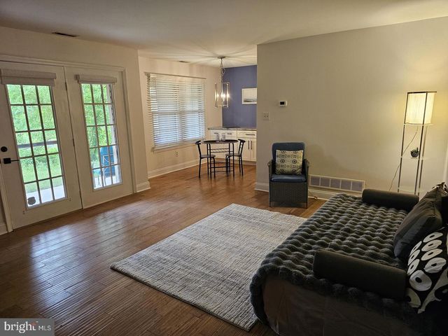 290 TAVISTOCK, Cherry Hill, NJ 08034