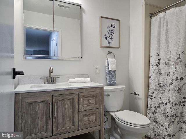 290 TAVISTOCK, Cherry Hill, NJ 08034