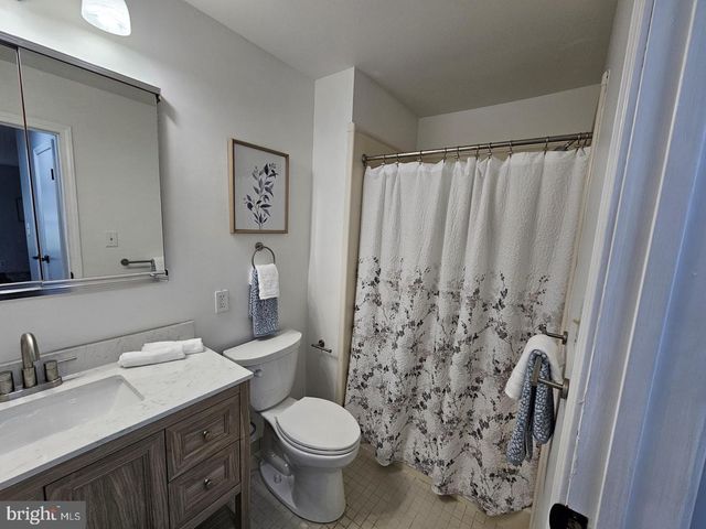 290 TAVISTOCK, Cherry Hill, NJ 08034