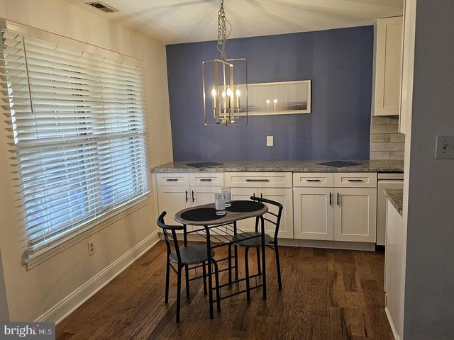 290 TAVISTOCK, Cherry Hill, NJ 08034
